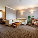 Diament Katowice - Siemianowice ホテル Siemianowice Śląskie